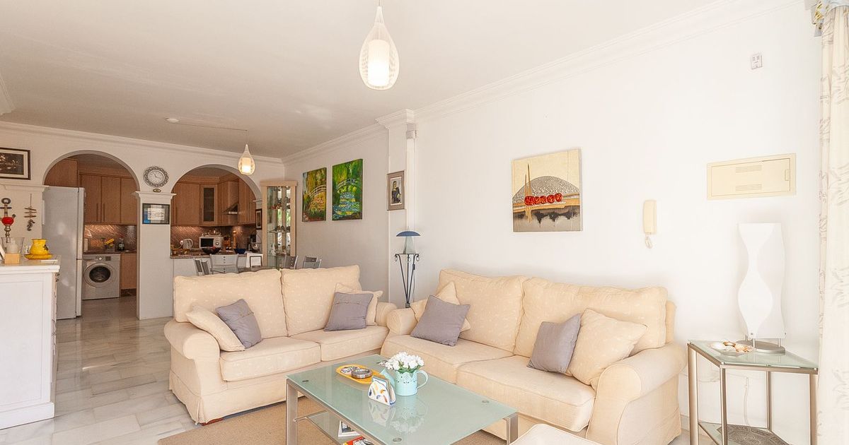 Appartement en rez-de-chaussée à Elviria, Elviria, 4/12