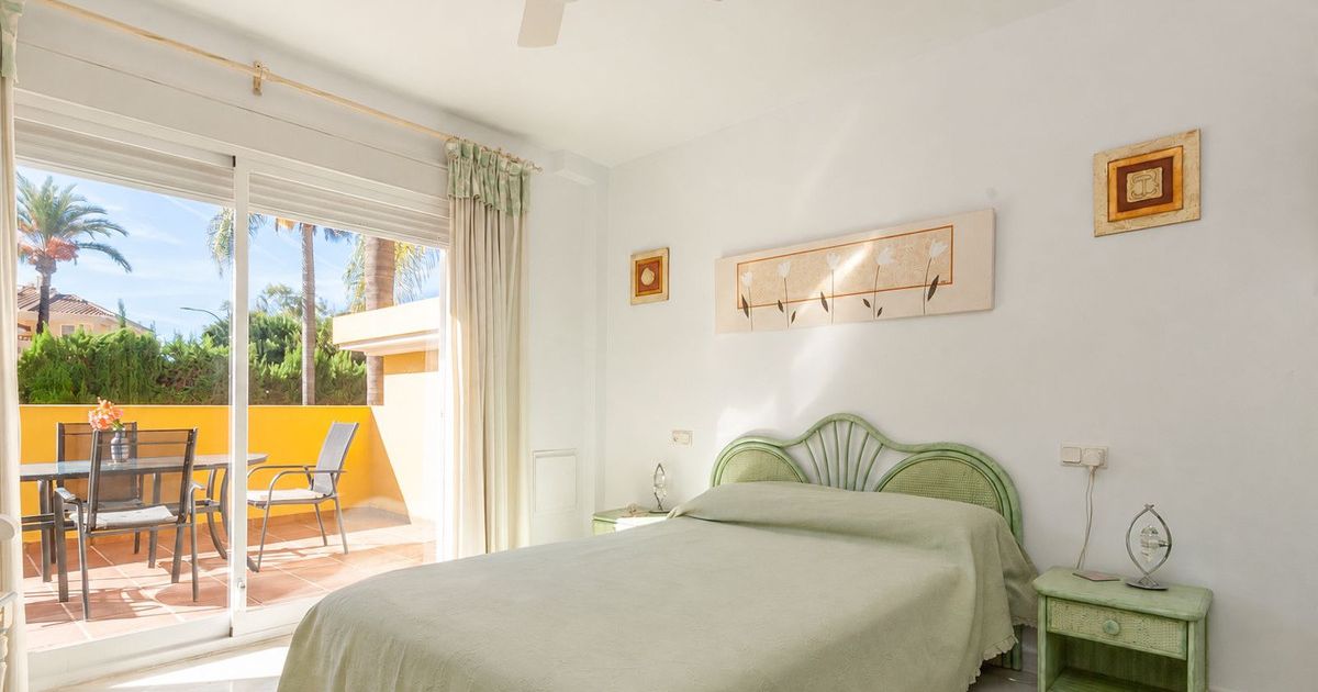 Appartement en rez-de-chaussée à Elviria, Elviria, 6/12