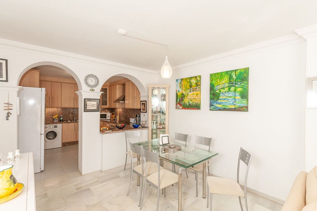 Appartement en rez-de-chaussée à Elviria, Elviria, 10/12