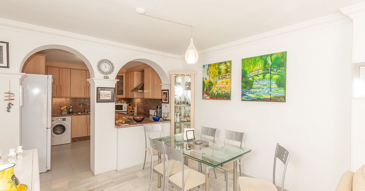 Appartement en rez-de-chaussée à Elviria, Elviria, 10/12