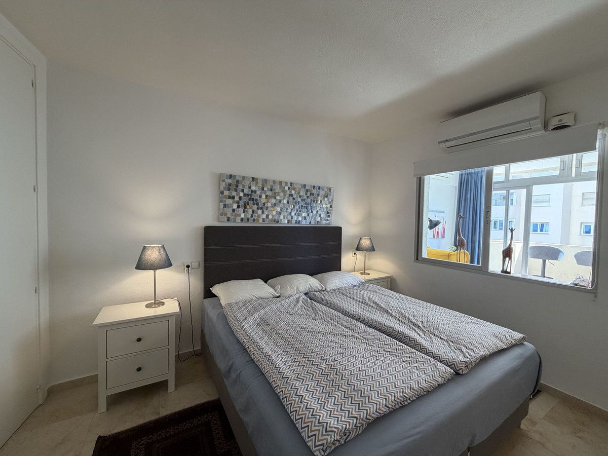 Apartamento en planta media en Estepona, Estepona, 4/12