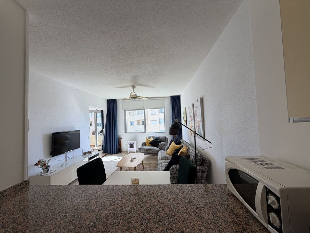 Apartamento en planta media en Estepona, Estepona, 5/12