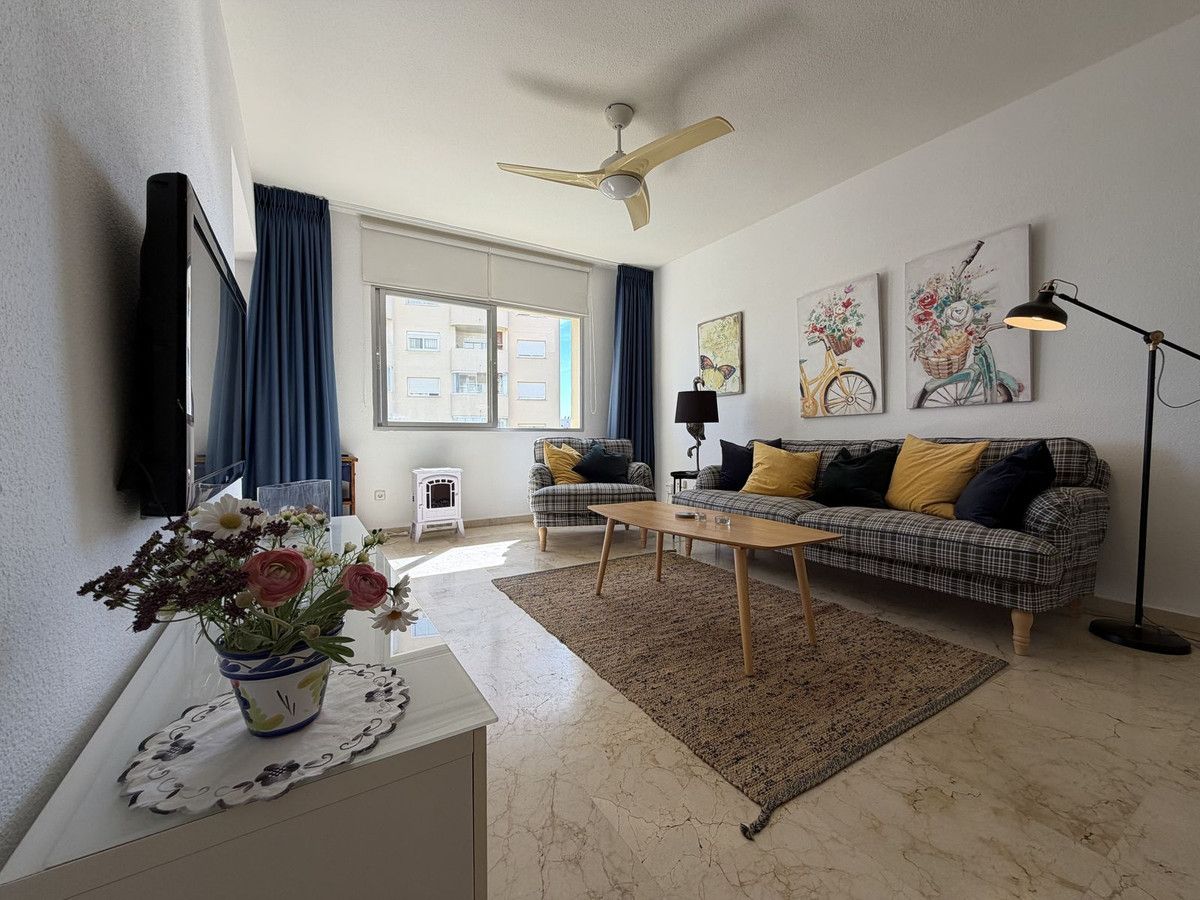 Apartamento en planta media en Estepona, Estepona, 10/12