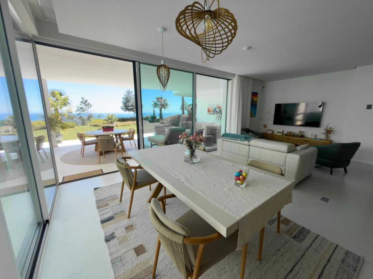 Gelijkvloers appartement in Marbella, Marbella, 3/12