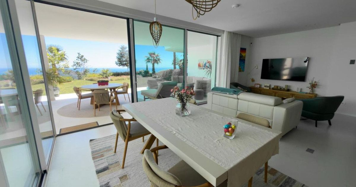 Gelijkvloers appartement in Marbella, Marbella, 3/12