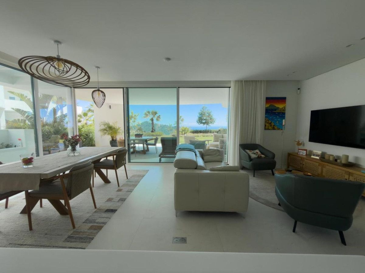Gelijkvloers appartement in Marbella, Marbella, 6/12