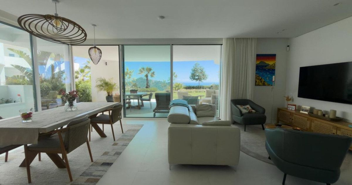 Gelijkvloers appartement in Marbella, Marbella, 6/12