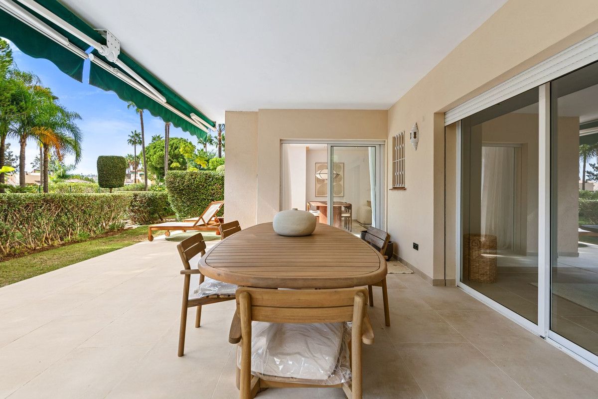Ground Floor Apartment in Nueva Andalucía, Nueva Andalucía, 1/12