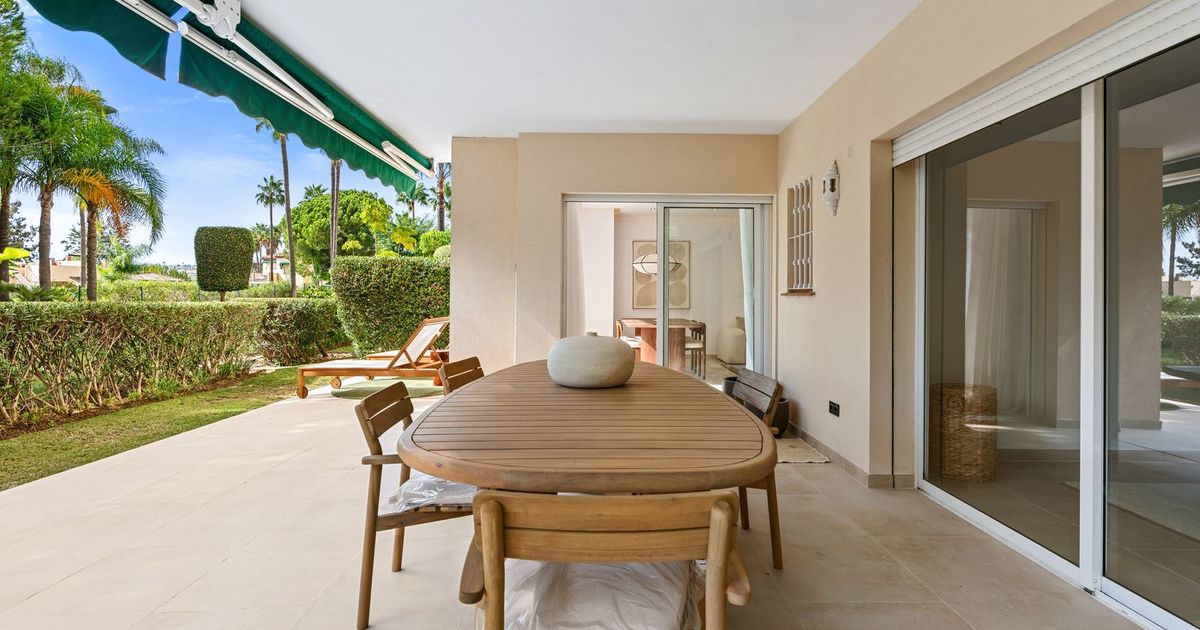 Ground Floor Apartment in Nueva Andalucía, Nueva Andalucía, 1/12