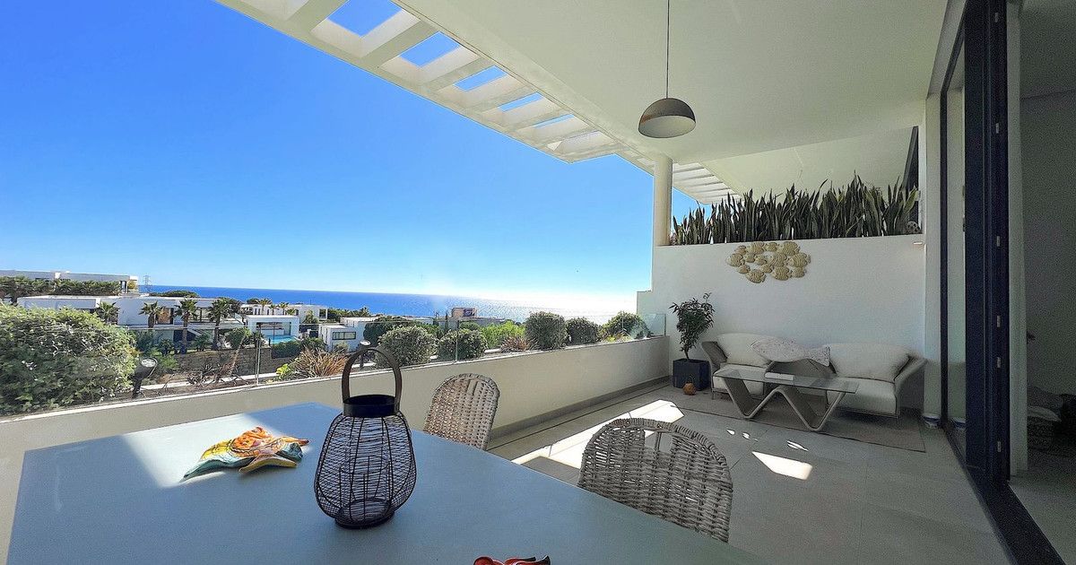 Townhouse in Artola, Artola, 2/12