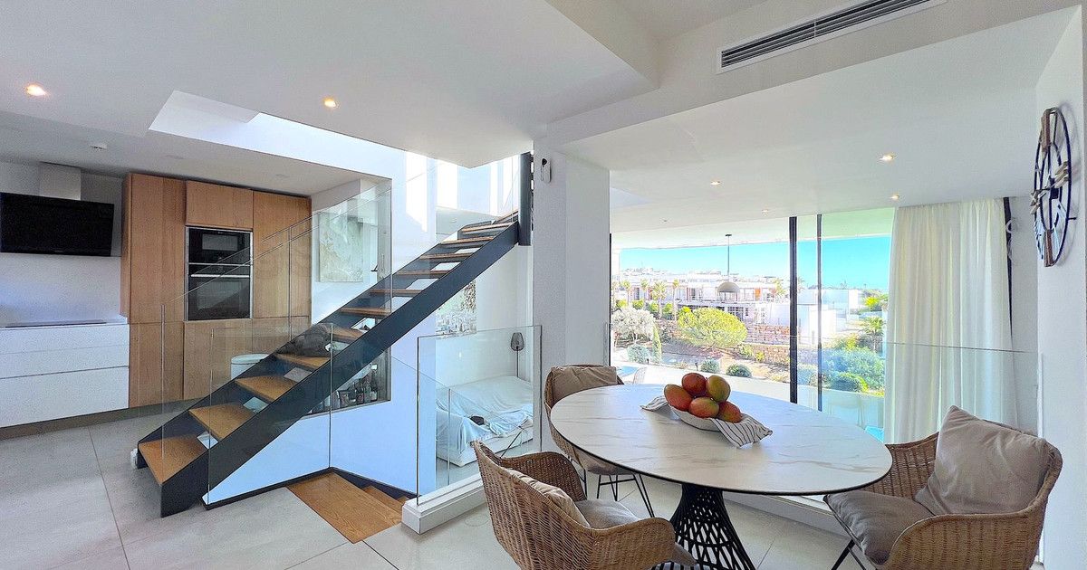 Townhouse in Artola, Artola, 8/12