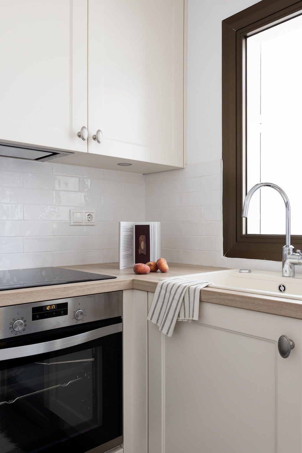 Apartamento en planta media en Calahonda, Calahonda, 12/12
