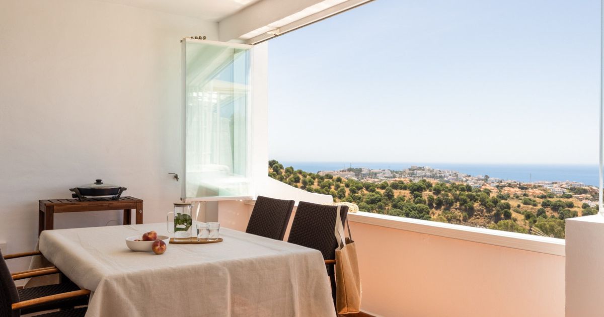 Apartamento en planta media en Calahonda, Calahonda, 3/12