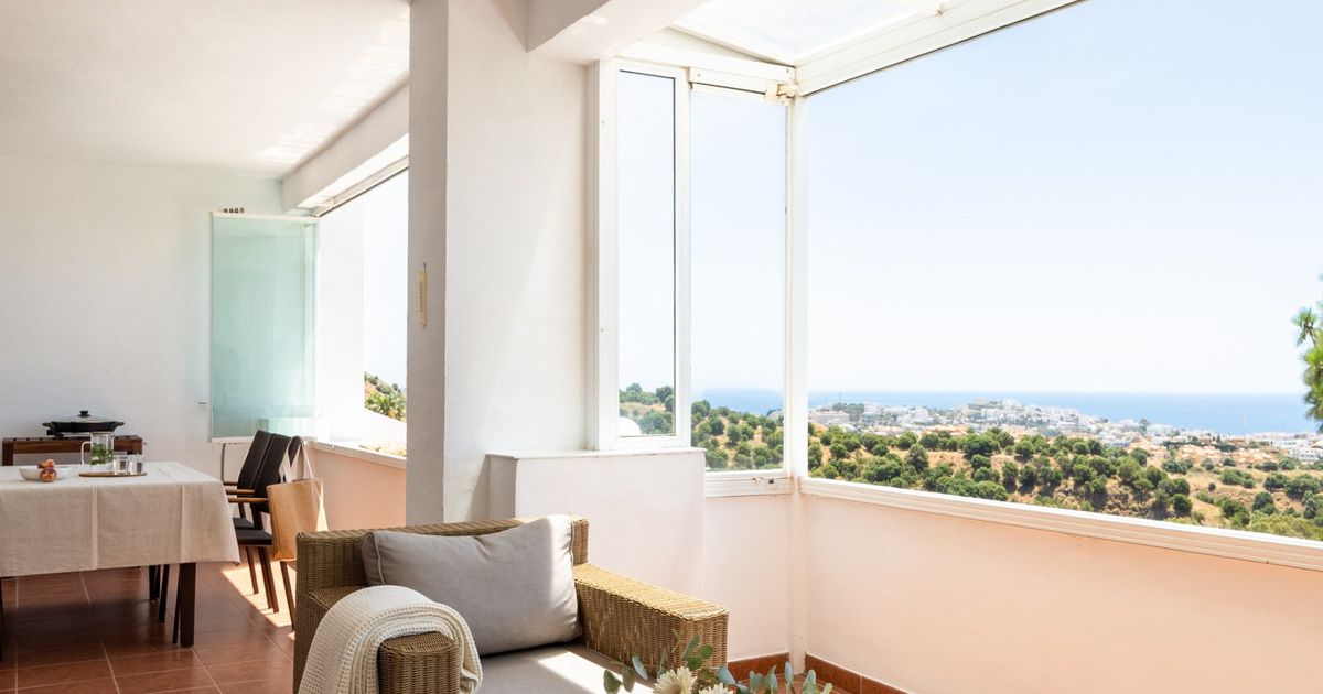 Apartamento en planta media en Calahonda, Calahonda, 4/12