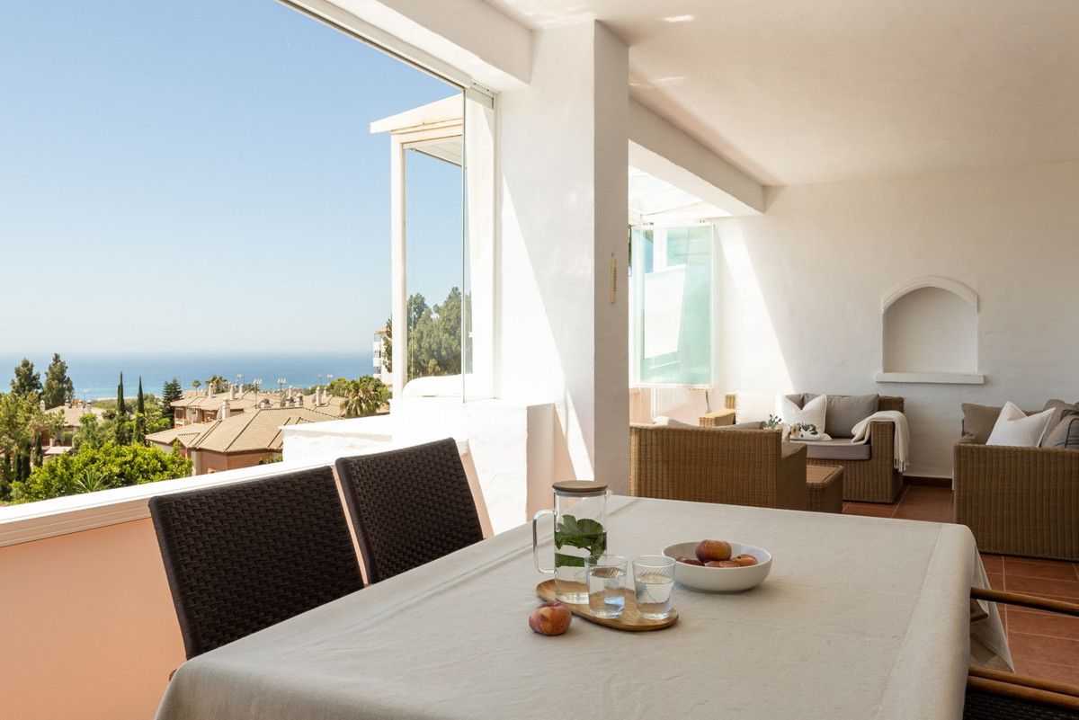 Apartamento en planta media en Calahonda, Calahonda, 5/12