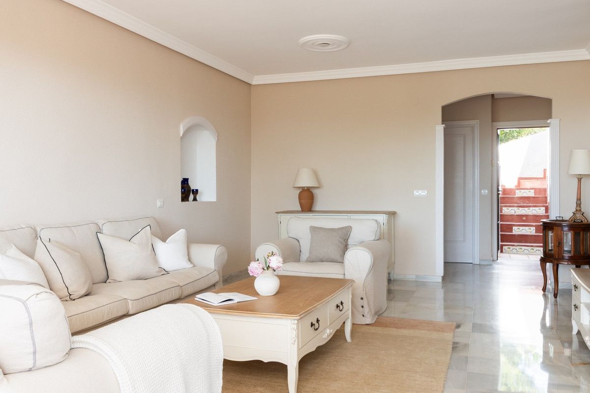 Apartamento en planta media en Calahonda, Calahonda, 9/12