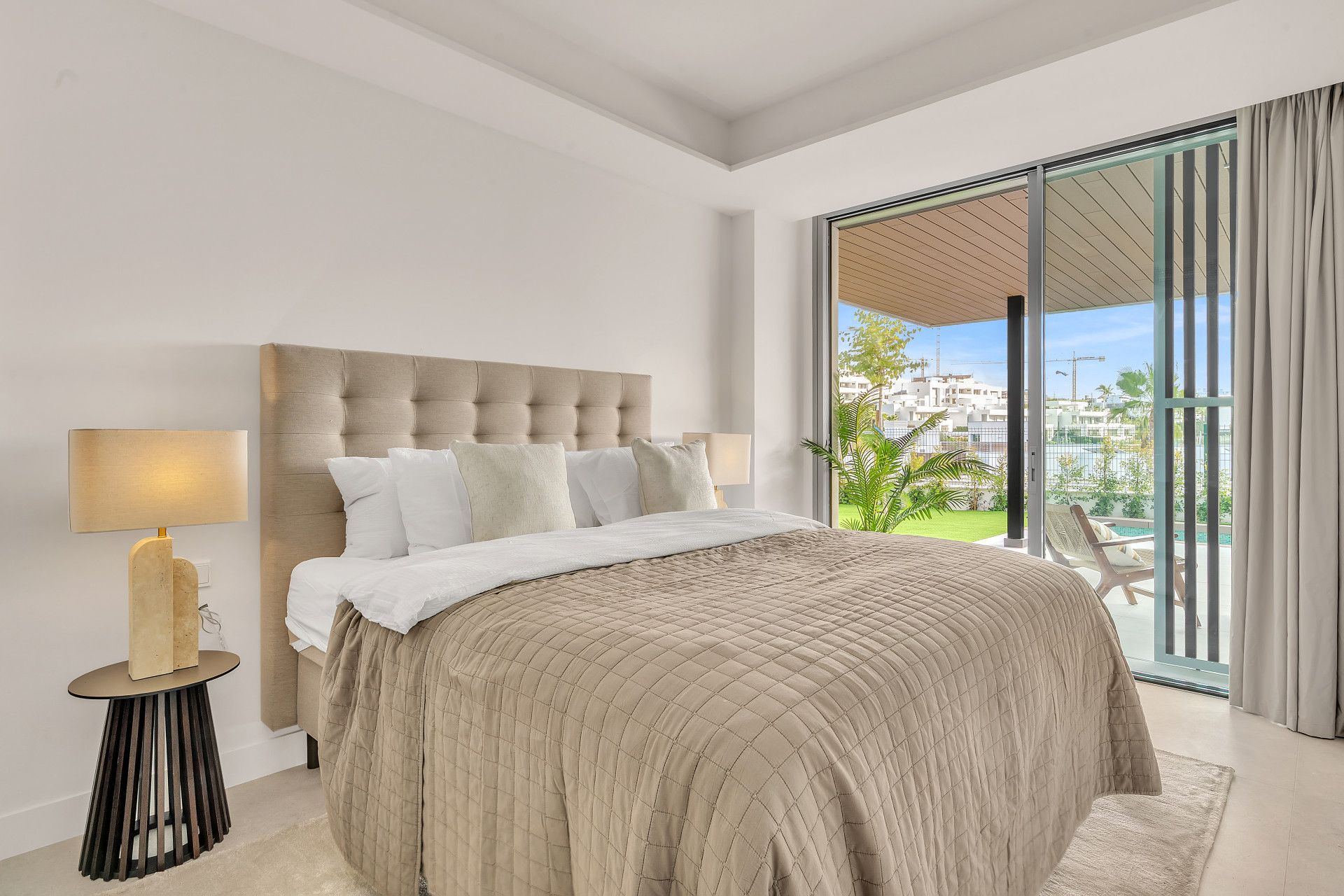 Erdgeschosswohnung in Marbella East, Santa Clara, Marbella East, 5/12