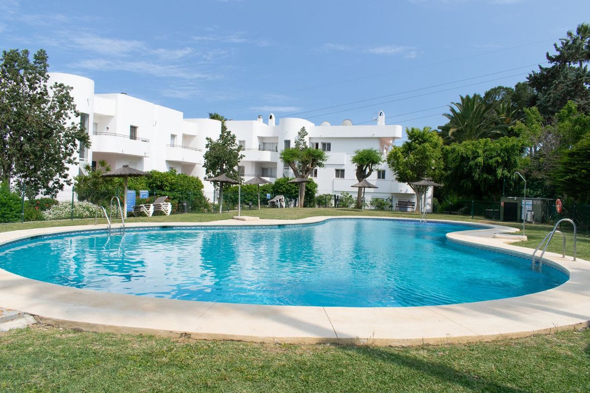 Wohnung in mittlerer Etage in Estepona, Estepona, 1/12