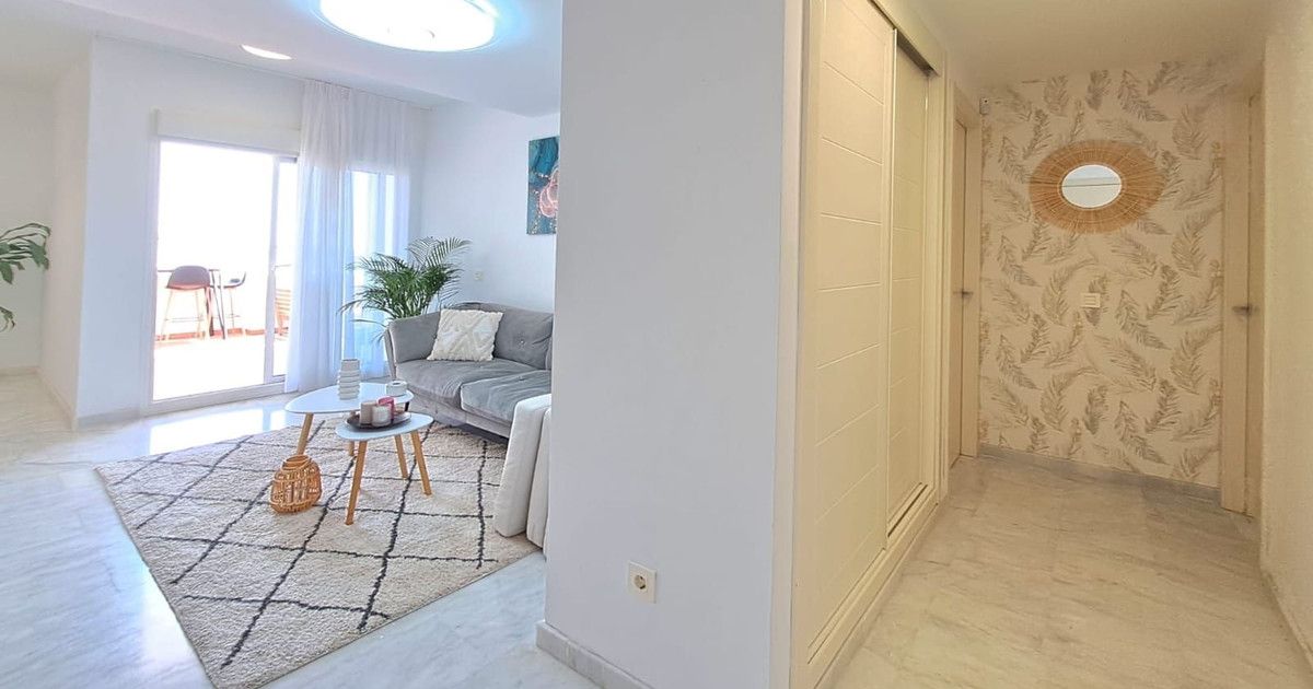 Middle Floor Apartment in Estepona, Estepona, 9/12