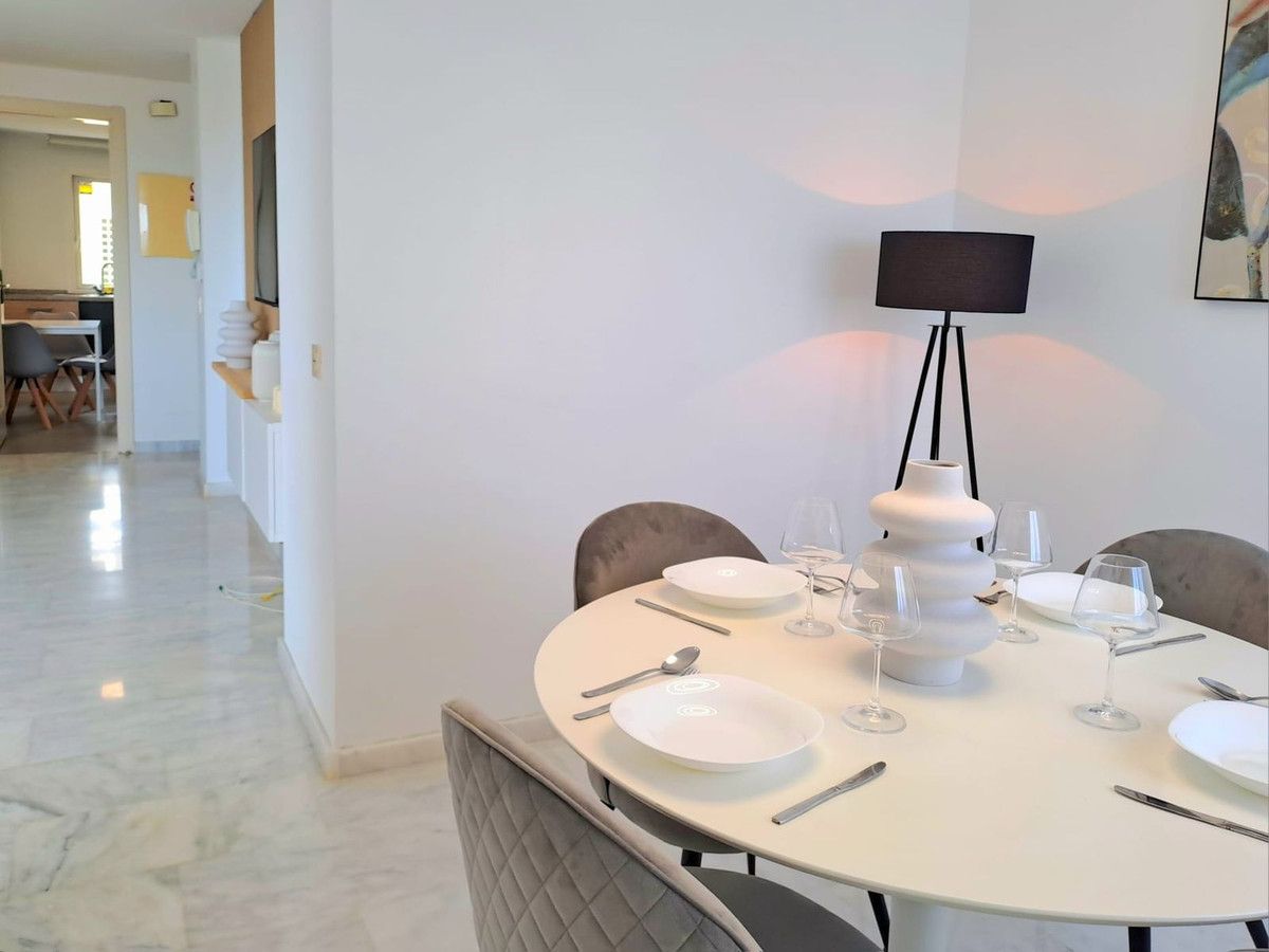 Middle Floor Apartment in Estepona, Estepona, 10/12