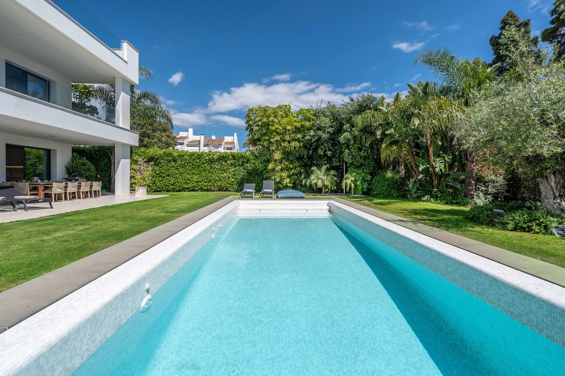 Villa in Nueva Andalucia, Nueva Andalucia, 2/12