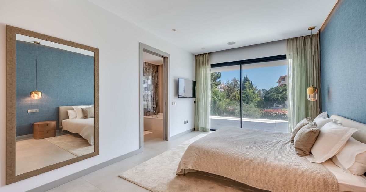 Villa in Nueva Andalucia, Nueva Andalucia, 12/12