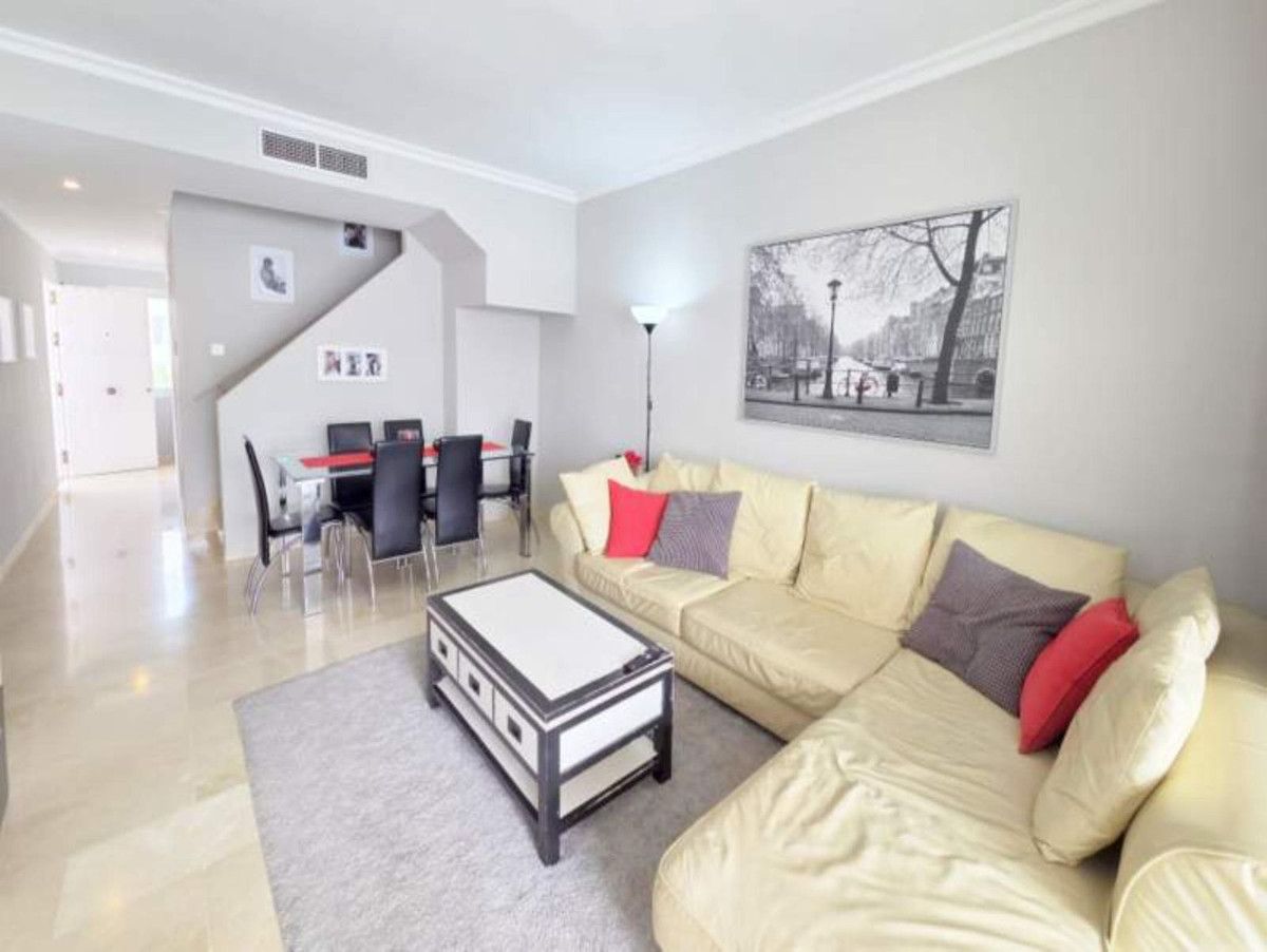 Penthouse Duplex in La Duquesa, La Duquesa, 4/12