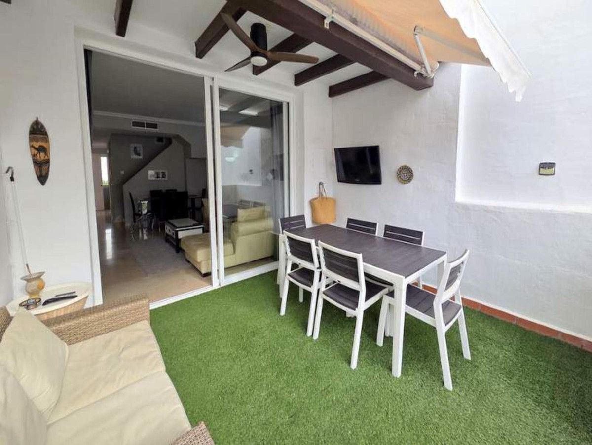 Penthouse Duplex in La Duquesa, La Duquesa, 9/12