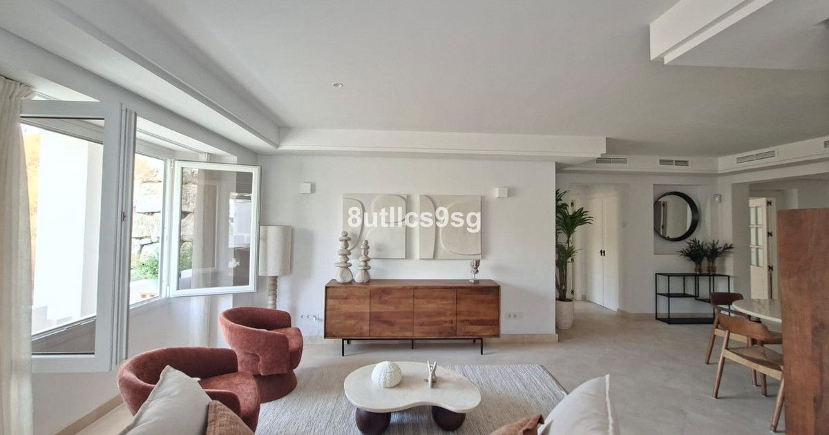 Middle Floor Apartment in Aloha, Aloha, 11/12