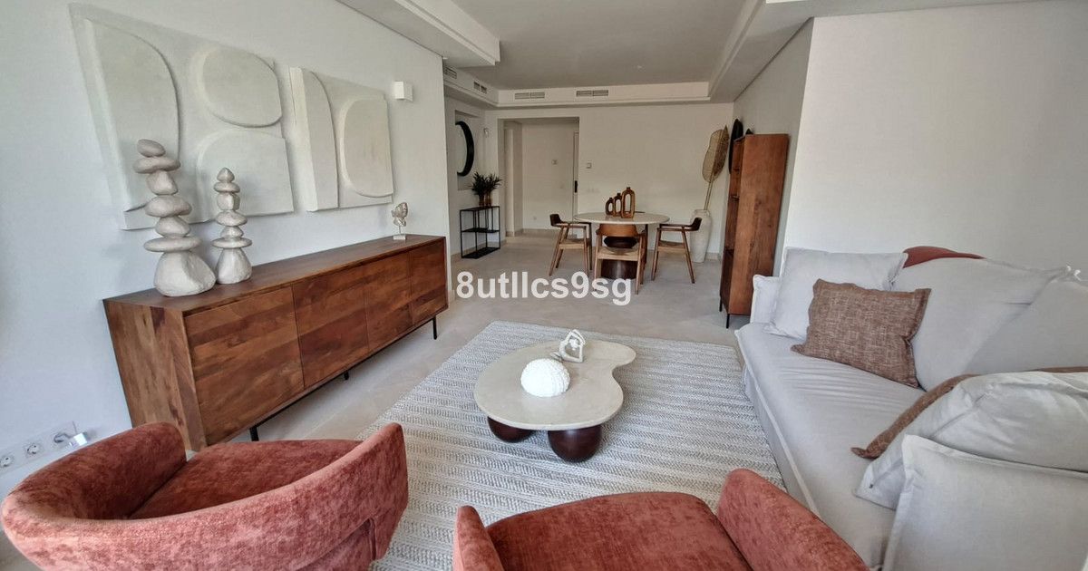 Middle Floor Apartment in Aloha, Aloha, 4/12
