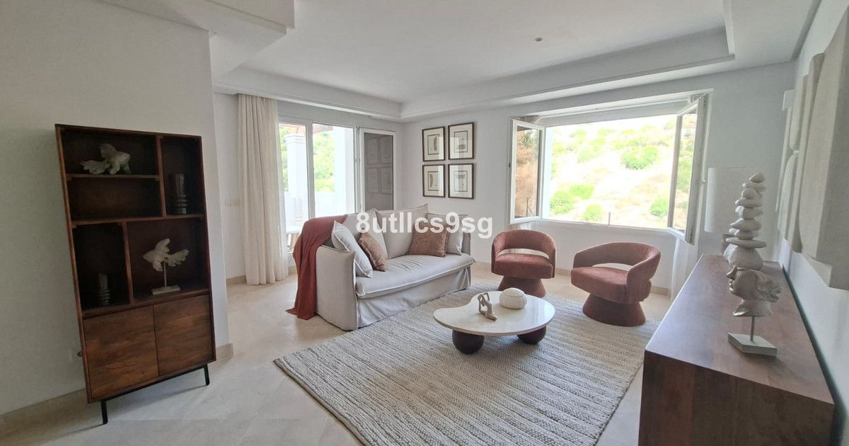Middle Floor Apartment in Aloha, Aloha, 10/12