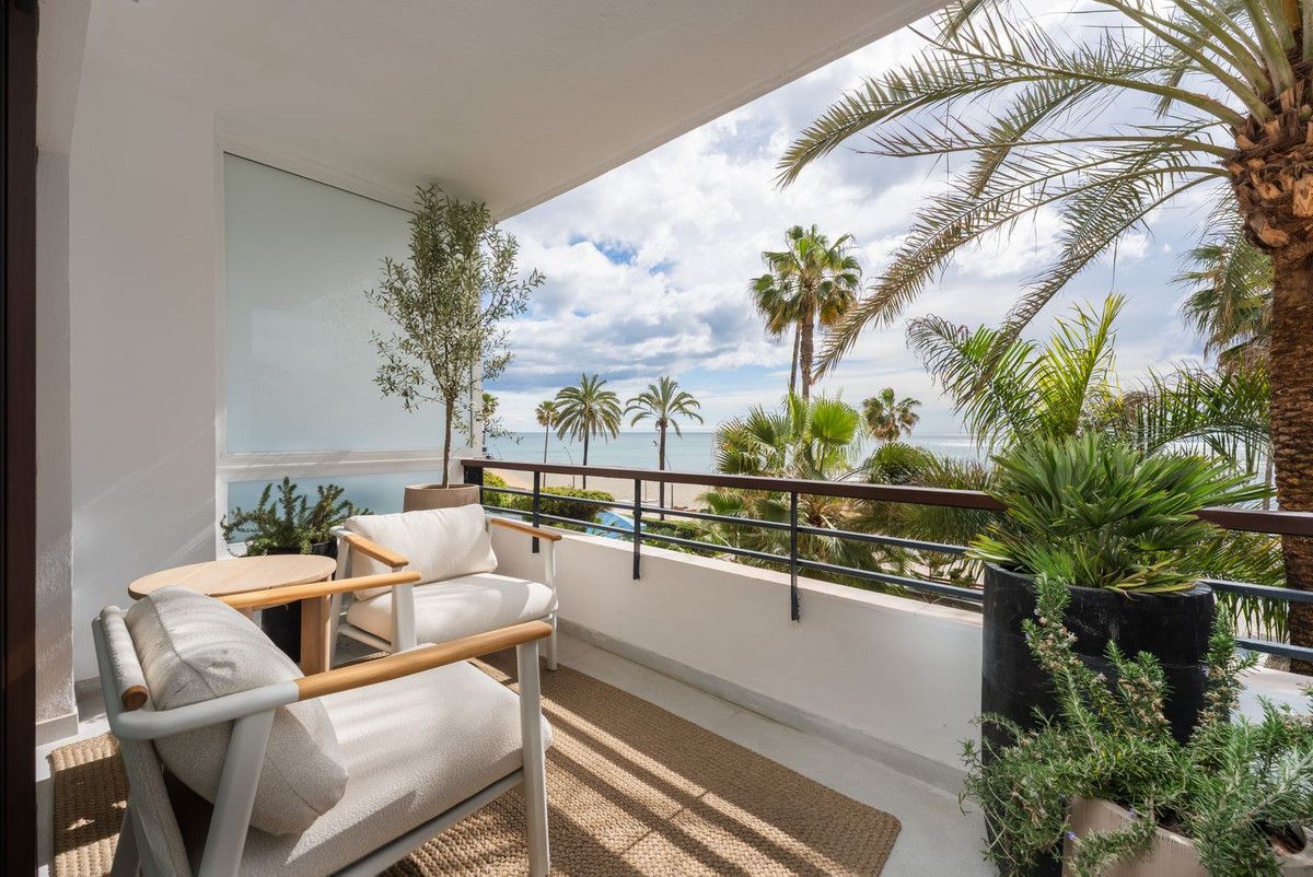 Квартира на среднем этаже в Estepona, Estepona, 2/12