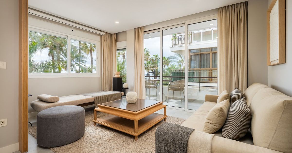 Квартира на среднем этаже в Estepona, Estepona, 11/12
