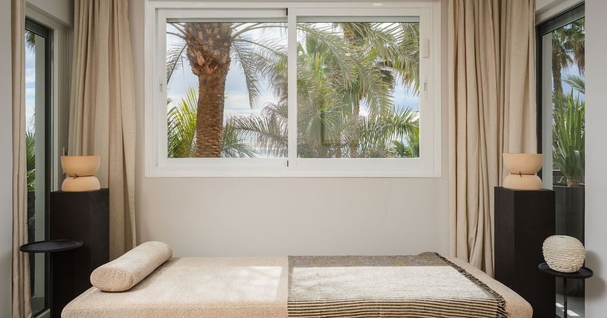 Квартира на среднем этаже в Estepona, Estepona, 12/12