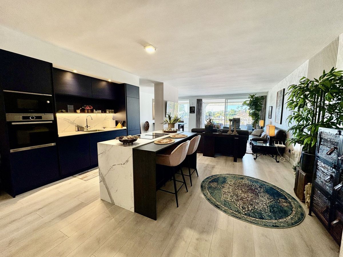 Apartamento en Planta Media en La Quinta, La Quinta, 5/12