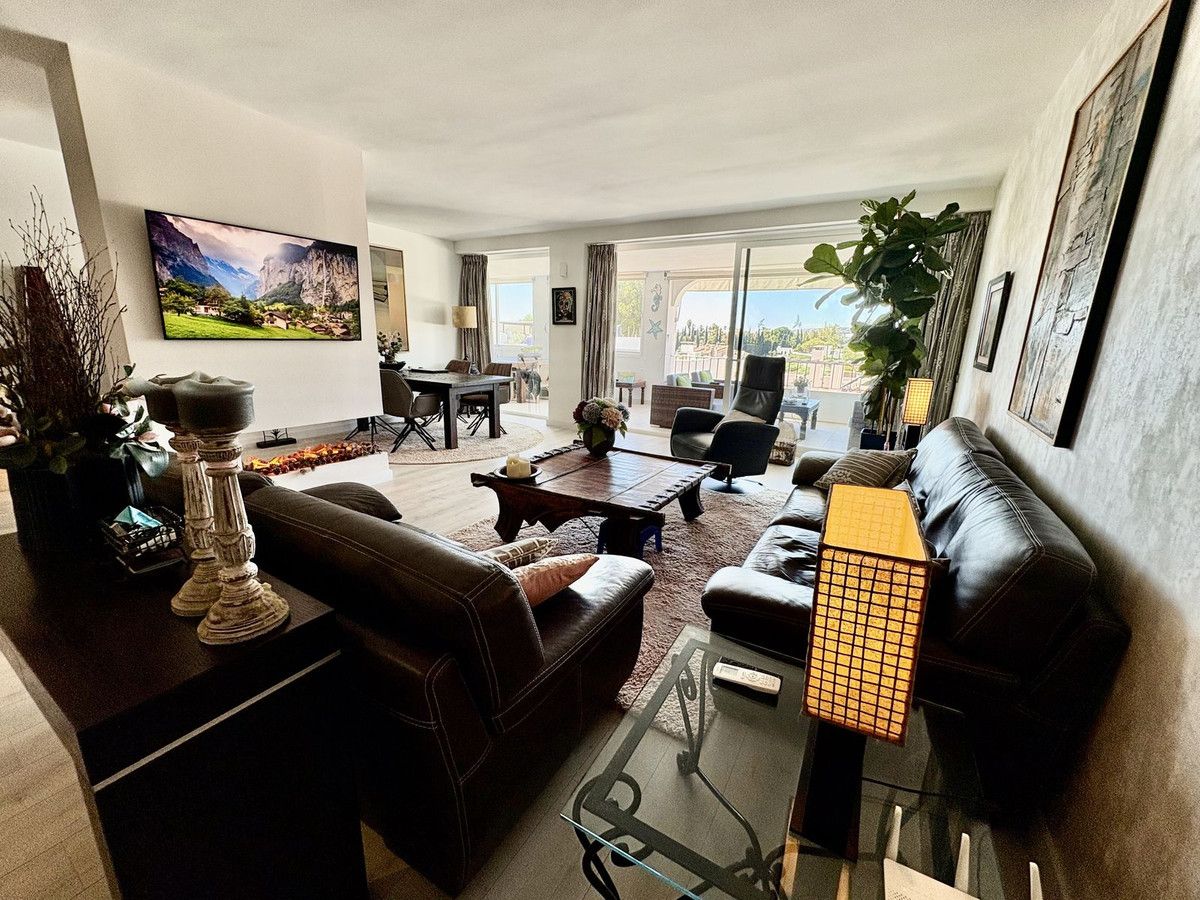 Apartamento en Planta Media en La Quinta, La Quinta, 7/12