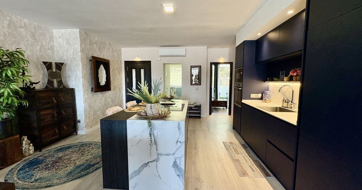 Apartamento en Planta Media en La Quinta, La Quinta, 8/12
