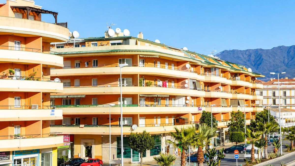 Middle Floor Apartment in San Luis de Sabinillas, San Luis de Sabinillas, 1/12