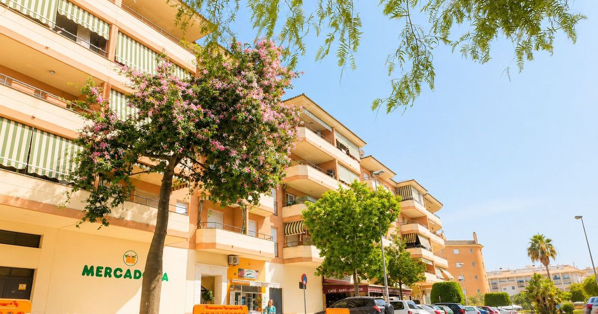 Middle Floor Apartment in San Luis de Sabinillas, San Luis de Sabinillas, 2/12