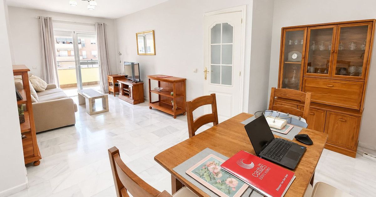 Middle Floor Apartment in San Luis de Sabinillas, San Luis de Sabinillas, 4/12