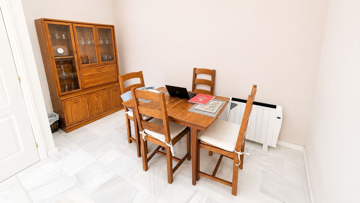 Middle Floor Apartment in San Luis de Sabinillas, San Luis de Sabinillas, 5/12