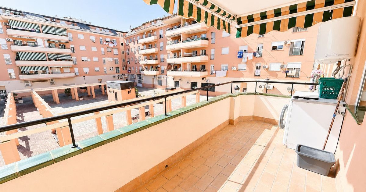 Middle Floor Apartment in San Luis de Sabinillas, San Luis de Sabinillas, 7/12