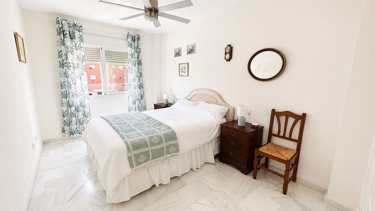 Middle Floor Apartment in San Luis de Sabinillas, San Luis de Sabinillas, 10/12
