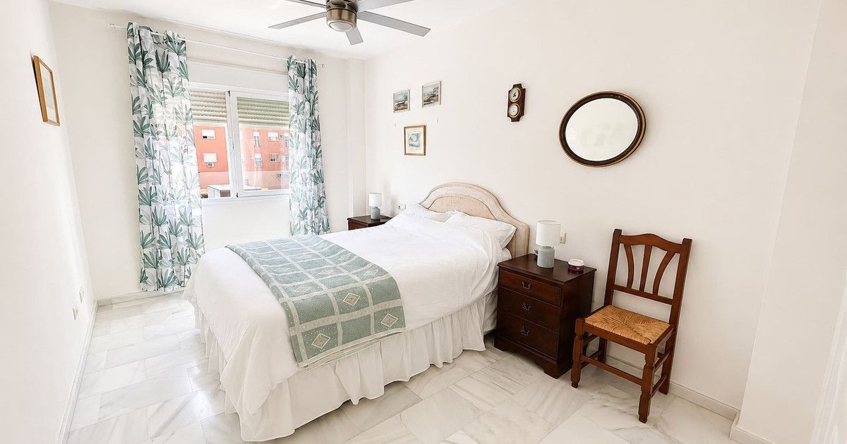 Middle Floor Apartment in San Luis de Sabinillas, San Luis de Sabinillas, 10/12