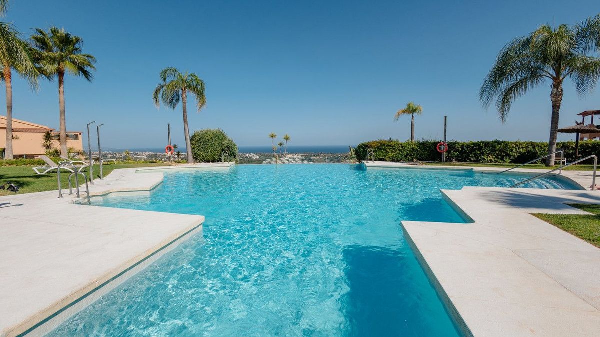 Apartamento en planta baja en Benahavís, Benahavís, 3/12