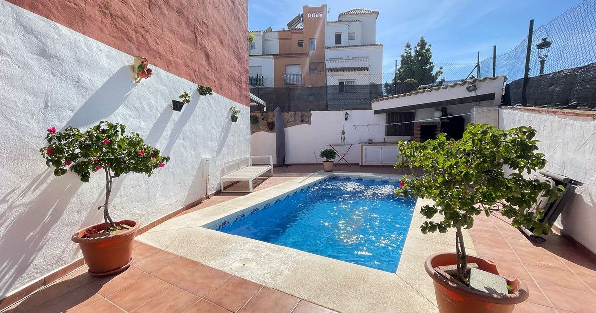 Radhus i Estepona, Estepona, 2/12