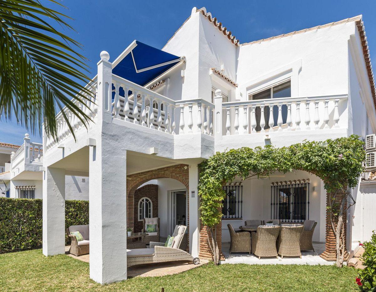 Detached Villa in El Chaparral, El Chaparral, 1/12