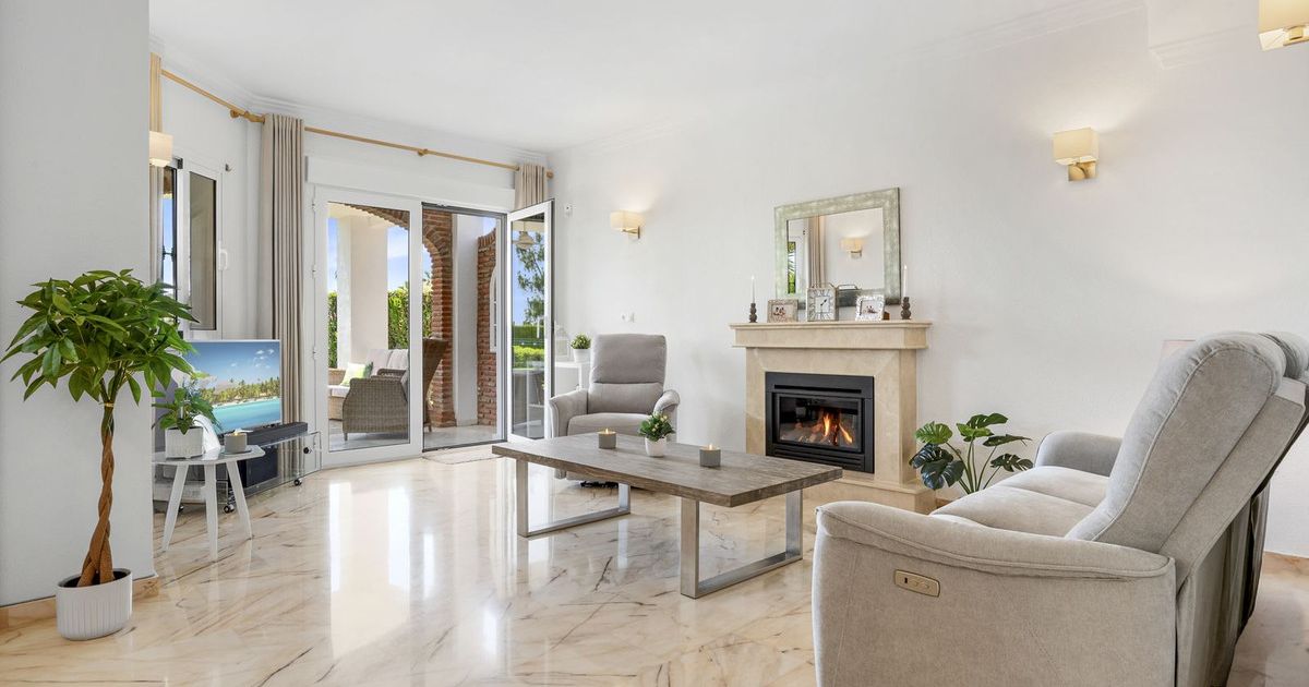 Detached Villa in El Chaparral, El Chaparral, 4/12