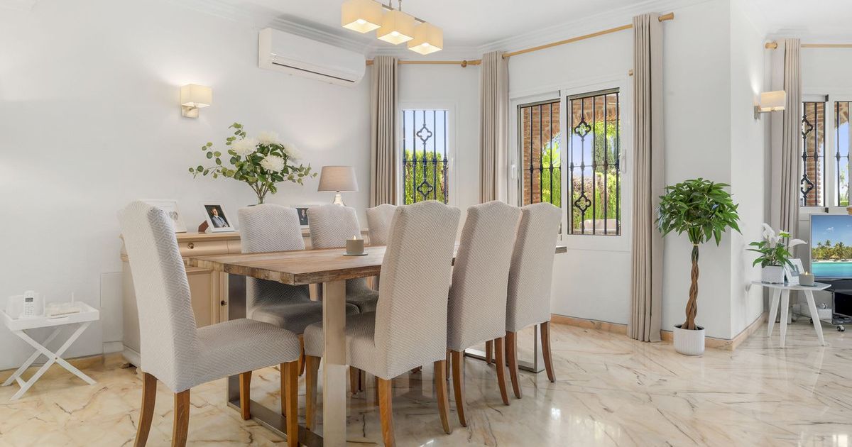 Detached Villa in El Chaparral, El Chaparral, 7/12