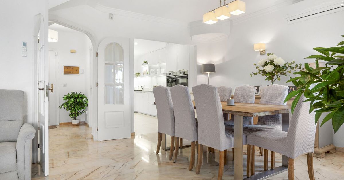 Detached Villa in El Chaparral, El Chaparral, 8/12